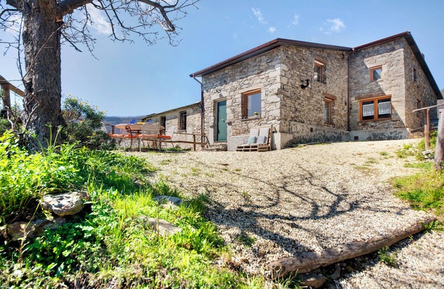 Vacation Home "Nature House Custu Giancu" with Mountain View, Pool & Wi-Fi