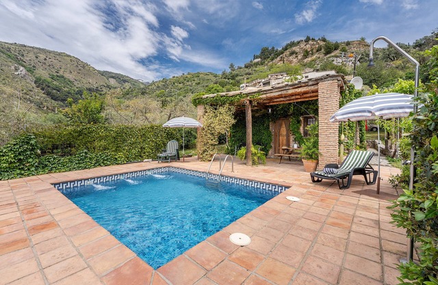 Vacation Home "La Terrera" with Mountain View, Private Pool & Wi-Fi