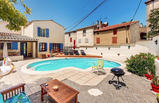 Vacation home located 16 km from Narbonne with private pool.