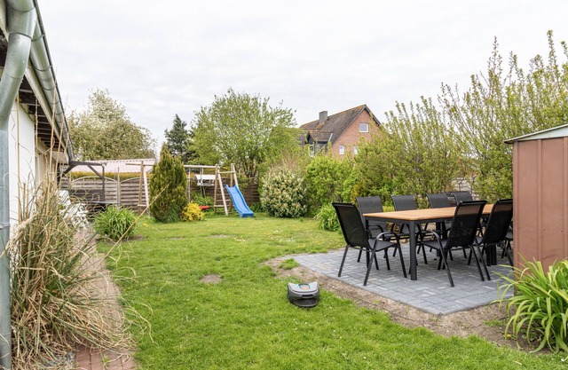 Vacation Home "Nordseemeer" with Private Terrace & Wi-Fi