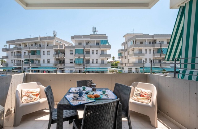 Vacation Home 'Pineta Mare Flat' with Sea View, A/C & Private Terrace