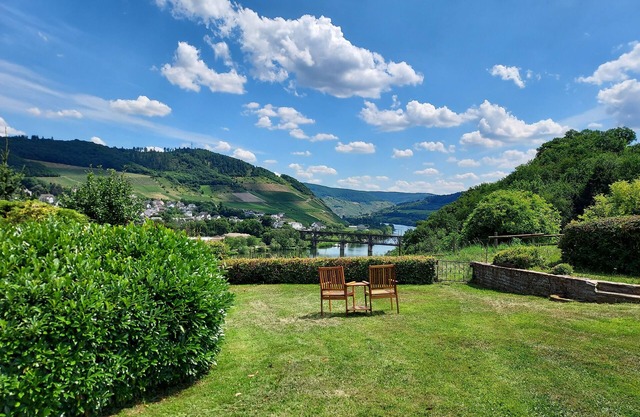 Vacation home Prinzenkopf Apartm. 33 m² with a wonderful view of the Moselle valley