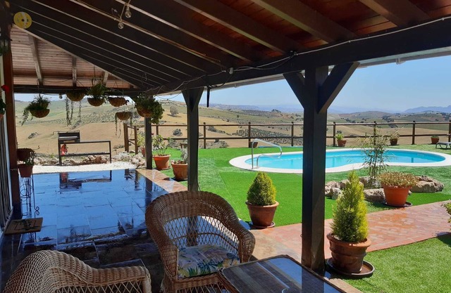 Vacation Home "Salvador" with Mountain View, Private Pool & Wi-Fi