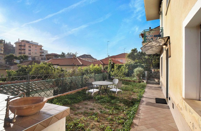 Vacation Home "Santa Lucia" with Garden