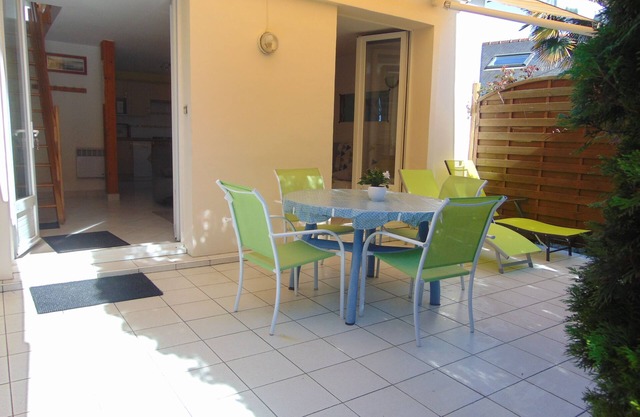 Vacation home south brittany -DAMGAN-200m beach and fishing, WIFI fiber.