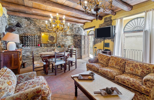 Vacation Home 'Su Cuccumeu' with Mountain Views, Balcony & Wi-Fi