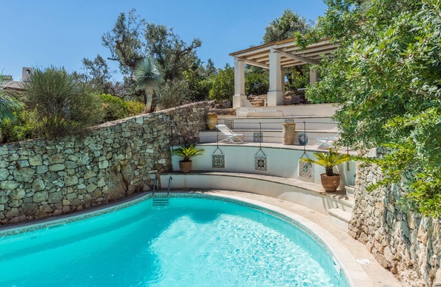 Vacation Home “Tia Maria Country Inn - Il Trullo” with Pool, Terrace & Garden