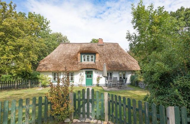 Vacation home under thatch in Ostenfeld for up to 6 people