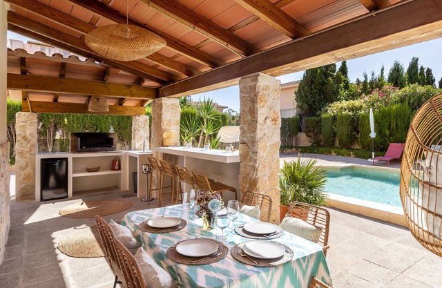 Vacation Home 'Villa Santa Lucia' with Private Pool, Terraces and Wi-Fi