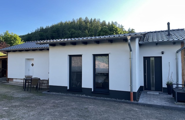 Vacation home Waldfrieden with pool & sauna.