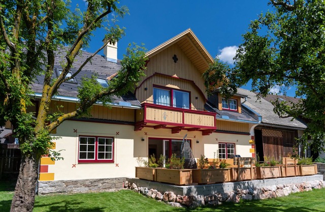 Vacation home with three apartments - 3km to the ski lift and 150 m to the swimming pool
