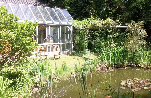 Vacation home with conservatory
