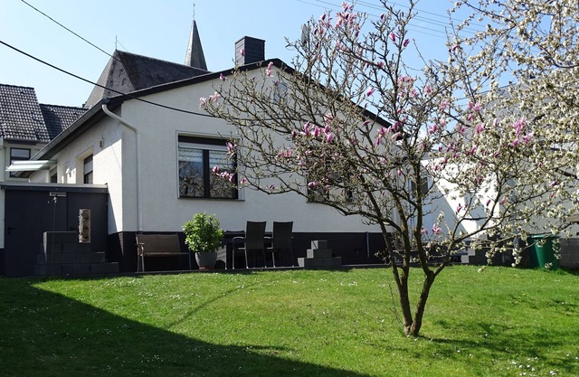 Vacation home with garden and terrace, 15 minutes from the Moselle