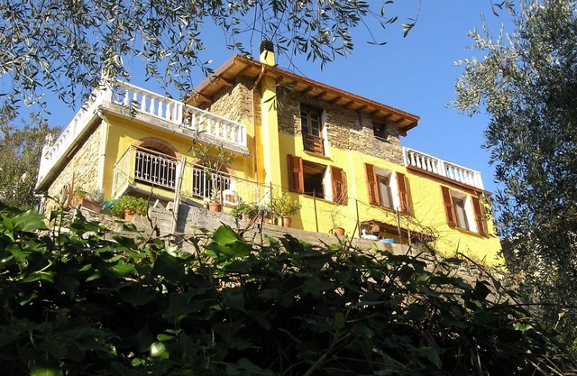 Vacation home with panoramic view, open fireplace in an absolute quiet location