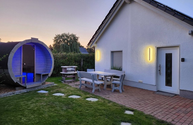 Vacation home with sauna fenced, great for vacation with dog near the beach.