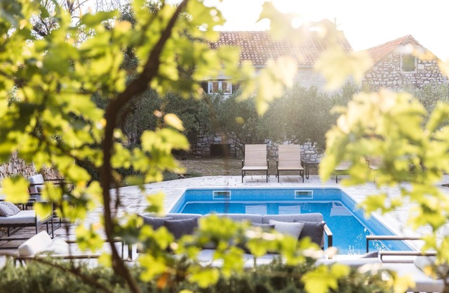 Vacation house Šumica with heated pool, fully air-conditioned!