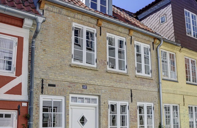 Vacation in a historic building - right on the beautiful Flensburg Fjord!