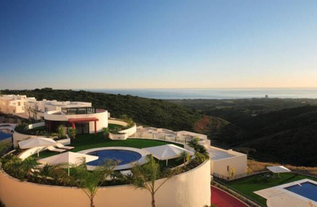 Vacation in Peaceful Mountain Top Marbella Luxury Penthouse With Panoramic View