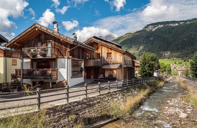 Vacation Apartment "Tobià" with Mountain View, Wi-Fi, Balcony