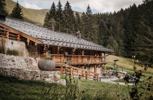 Vacation paradise on a sunny high plateau - Fantastic 182sqm vacation chalet