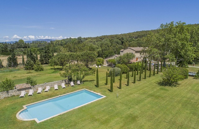 Vacation rental farm with pool TAILLADES LS2-11
