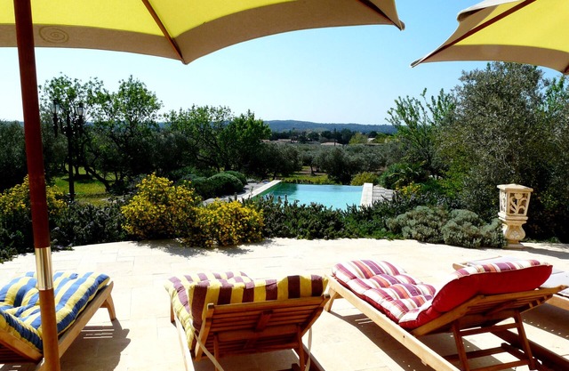 Vacation rental house with pool MOURIES LS1-174
