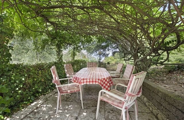 Vacation Villa Casa San Zeno with Mountain & Lake View, Terrace & Private Fenced Park