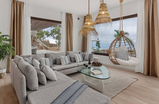 Vacation Villa 'Karat Uchova' with Sea View, Private Pool and Wi-Fi