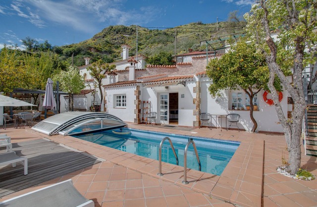 Vacation Villa 'Estanco 14' with Mountain View, Wi-Fi and Air Conditioning