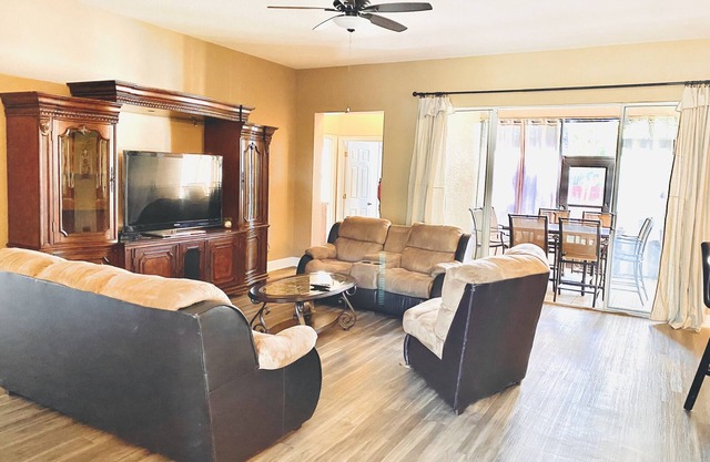 Vacationer’s Delight, The Estate at Redloh Ranch.
