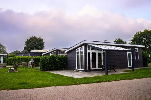 Vakantiehuis met vijverzicht
