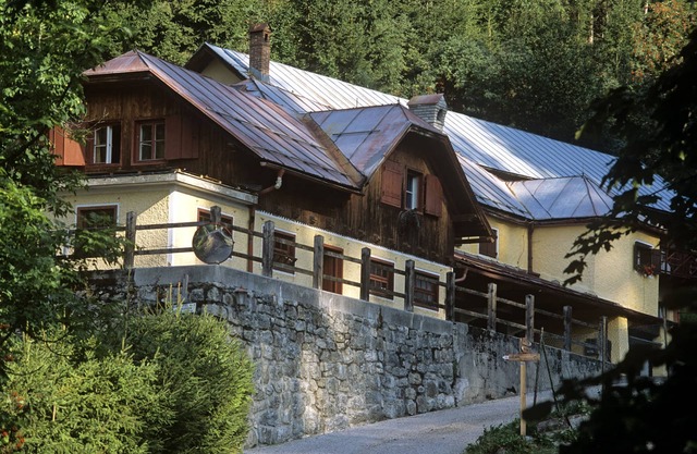 Valcastello Polo Chalet with private garden and tennis
