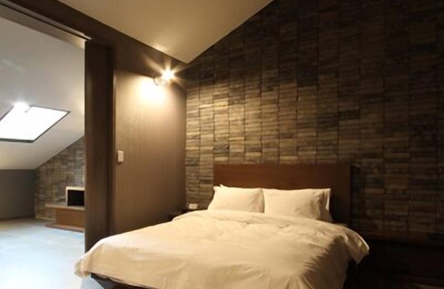 Valentine Hotel
