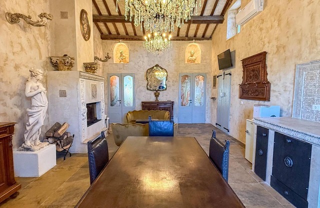 Valentine's Residence