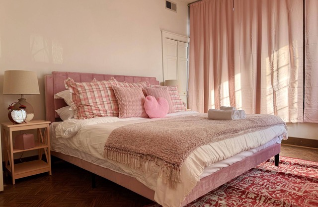Valentine Suite/1BD/1BA Apt in Holiday Housenn