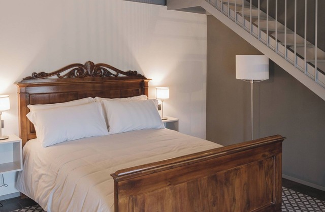 Valèt guesthouse, four rooms and sleeps 12, half an hour from Alba