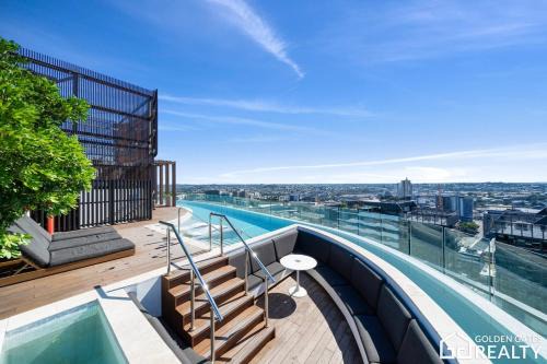 Valley Lookout - Luxe 1BR plus Exclusive Rooftop Pool