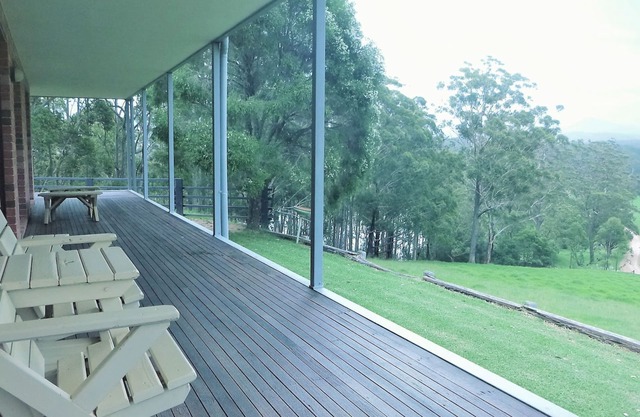 Valley View Retreat - your quiet riverside escape