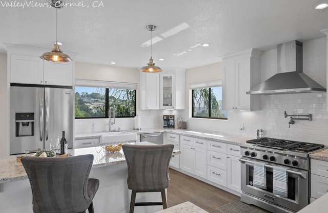 Valley Views: Newly Remodeled 4br 4ba with Spectacular Valley Views