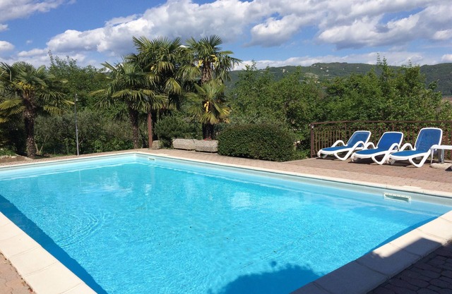 VALPOLICELLA HILLS ~ RELAX