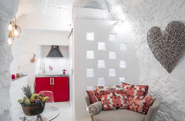 Valtierra: country holiday home - 6 rooms - 8/10 persons