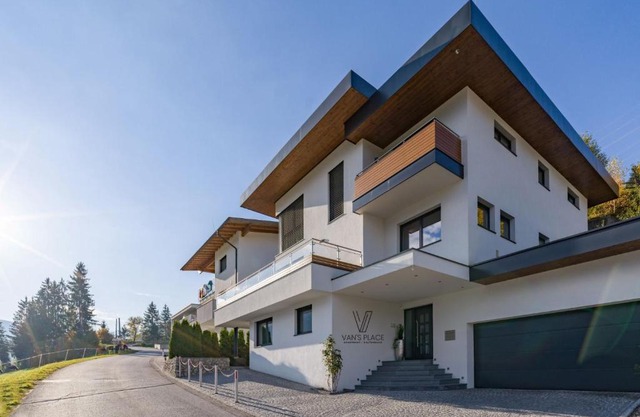 Van's Place, Luxury Apartment