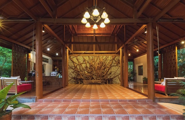 Vanasin Residence