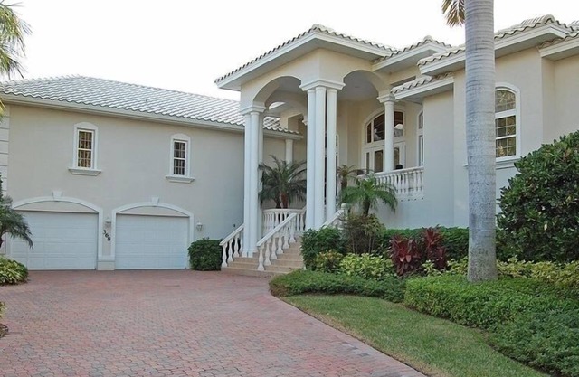 Vanderbilt Beach - Gulf access - Estate Home - Available 2017 January to April