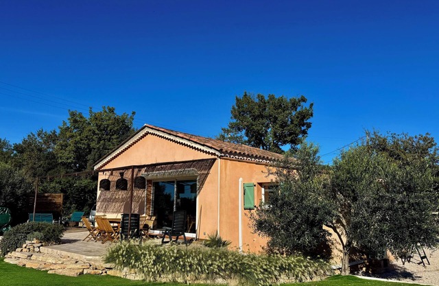 VAR, Near Gorges du Verdon, villa 8 pers, swimming pool