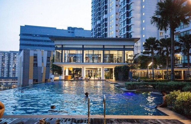 Velocity Suites KL by Rit