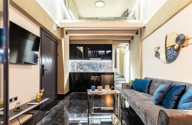Ventiri Lofts - Cozy Penthouse With Balcony