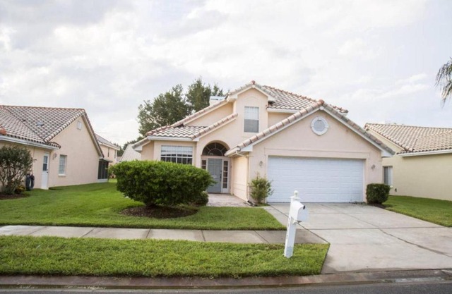 Ventura Place Country Club Home
