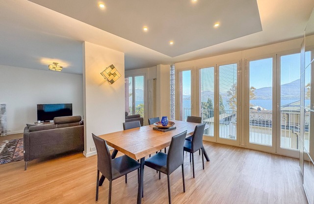 Vera apartment with wonderful terrace lake view