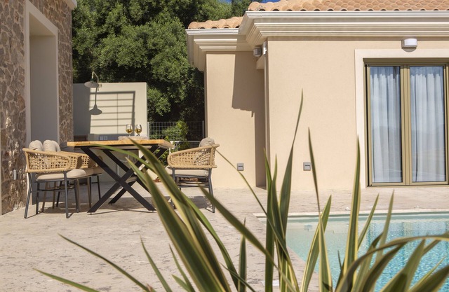 Veramente Luxury Villas with sea view